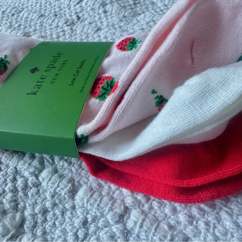 New Kate Spade 3 pairs low cut socks strawberry theme